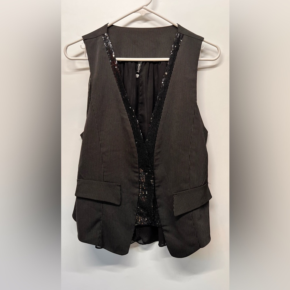Delusive vest